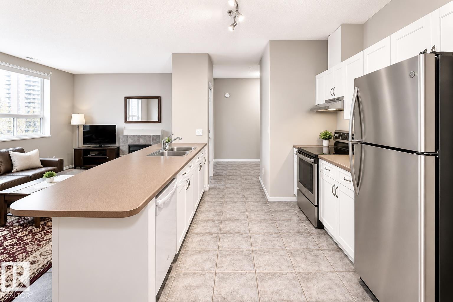 #601 9919 105 ST NW - 5