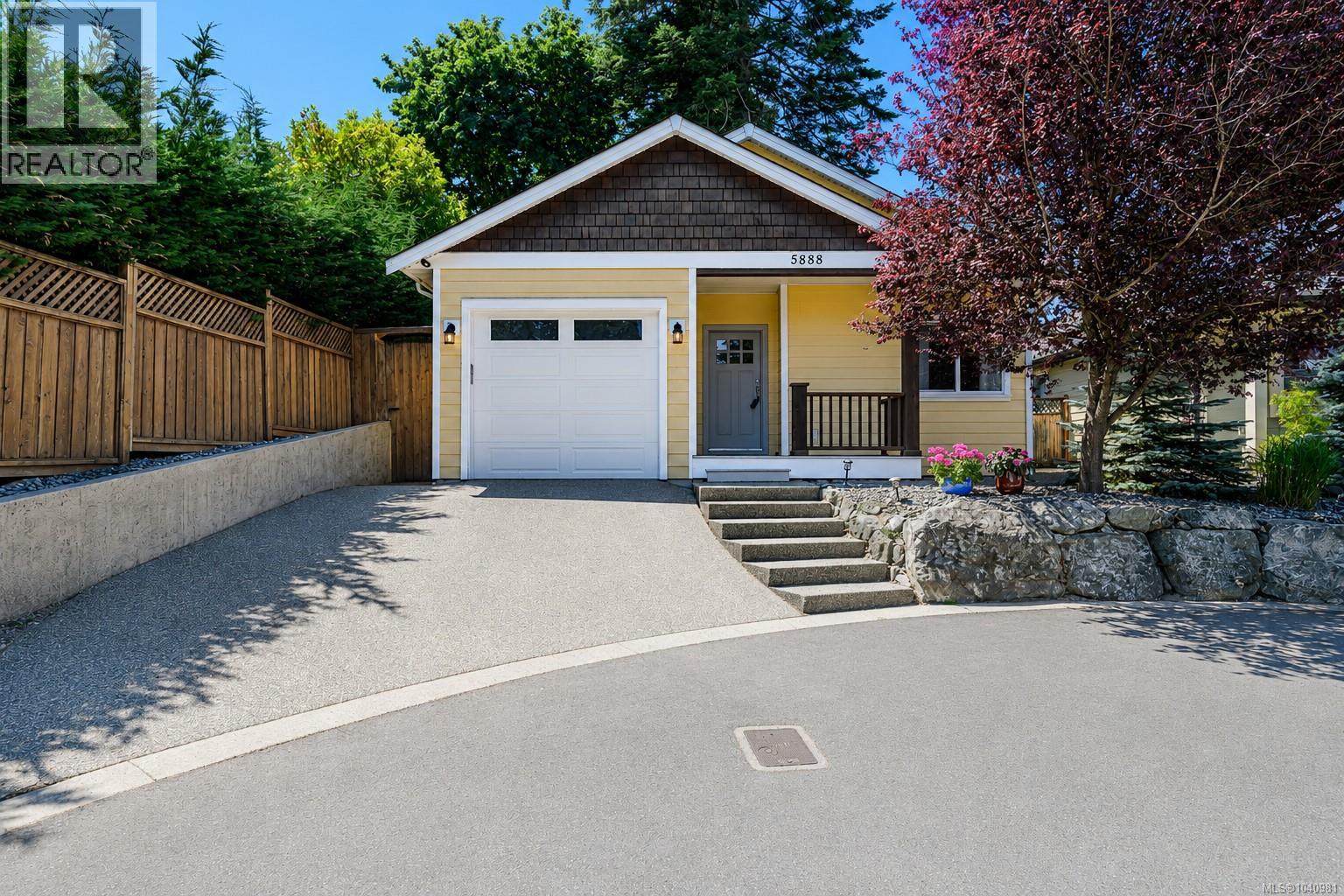 5888 Stonehaven Dr - 1