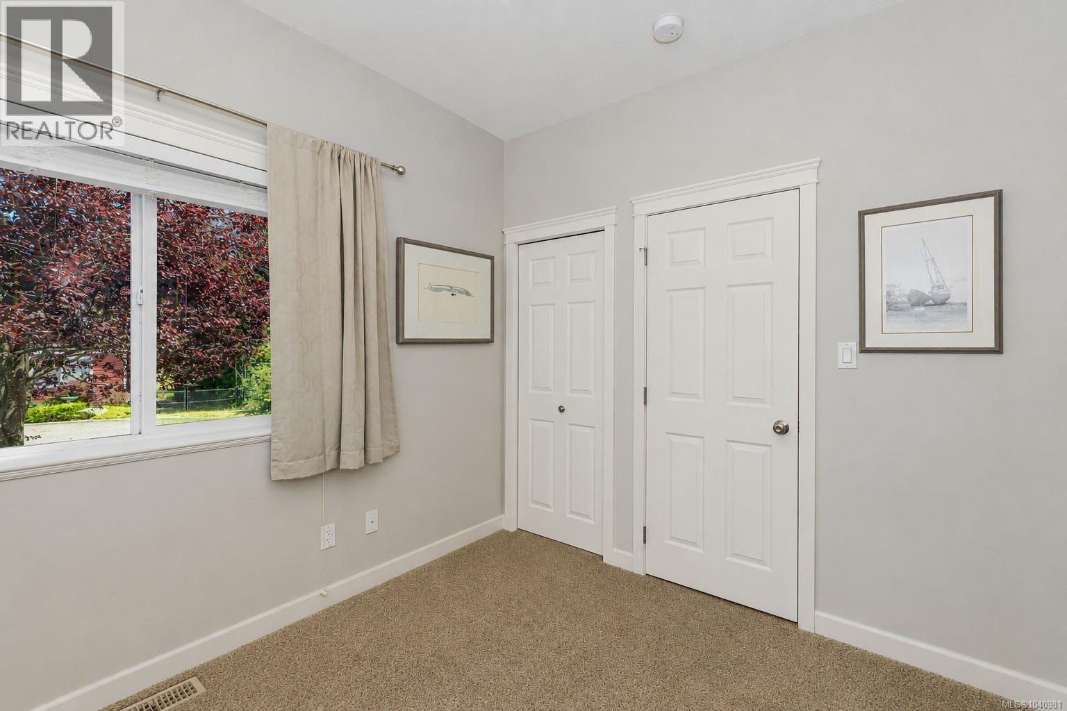 5888 Stonehaven Dr - 25