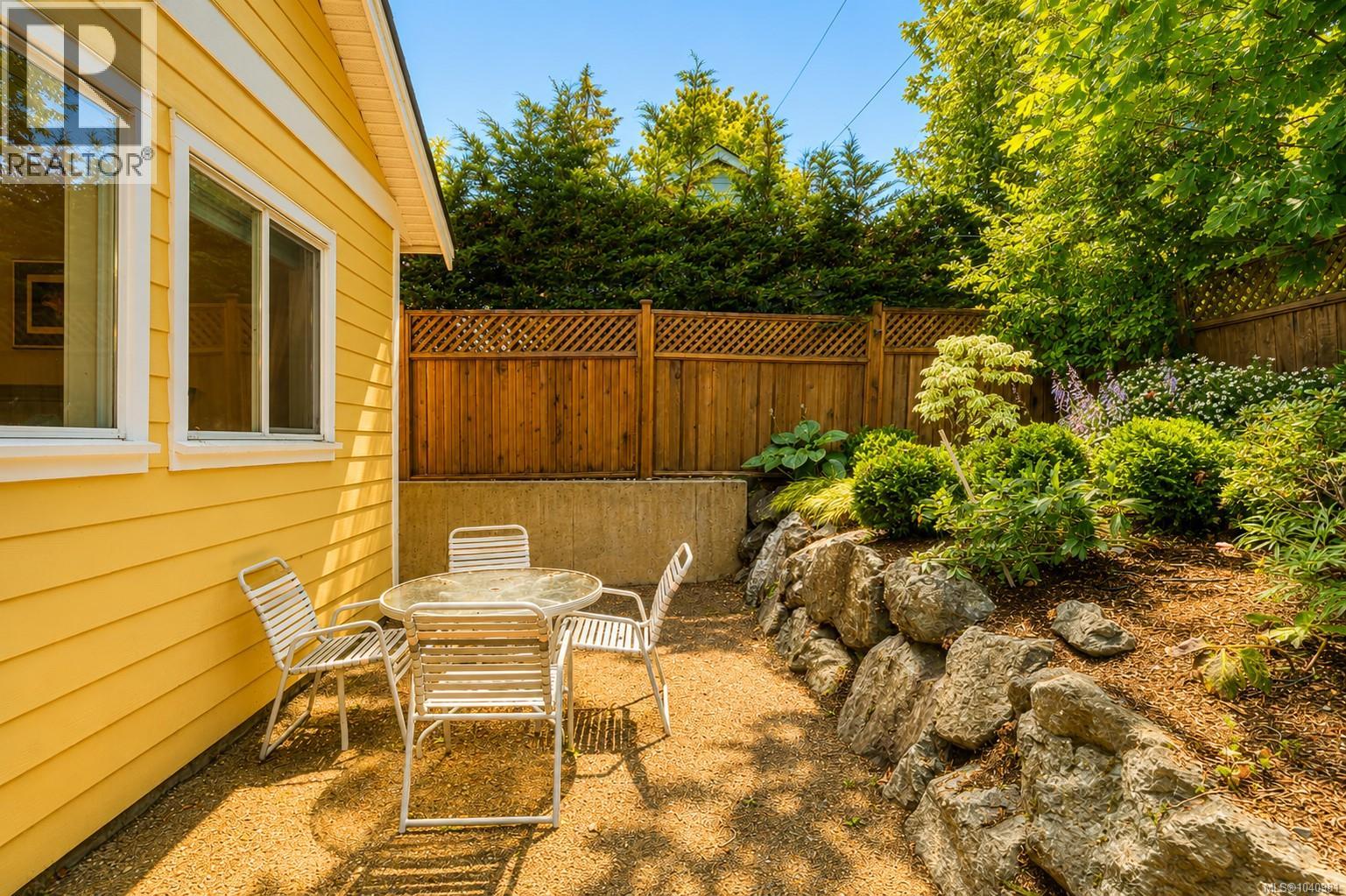 5888 Stonehaven Dr - 29