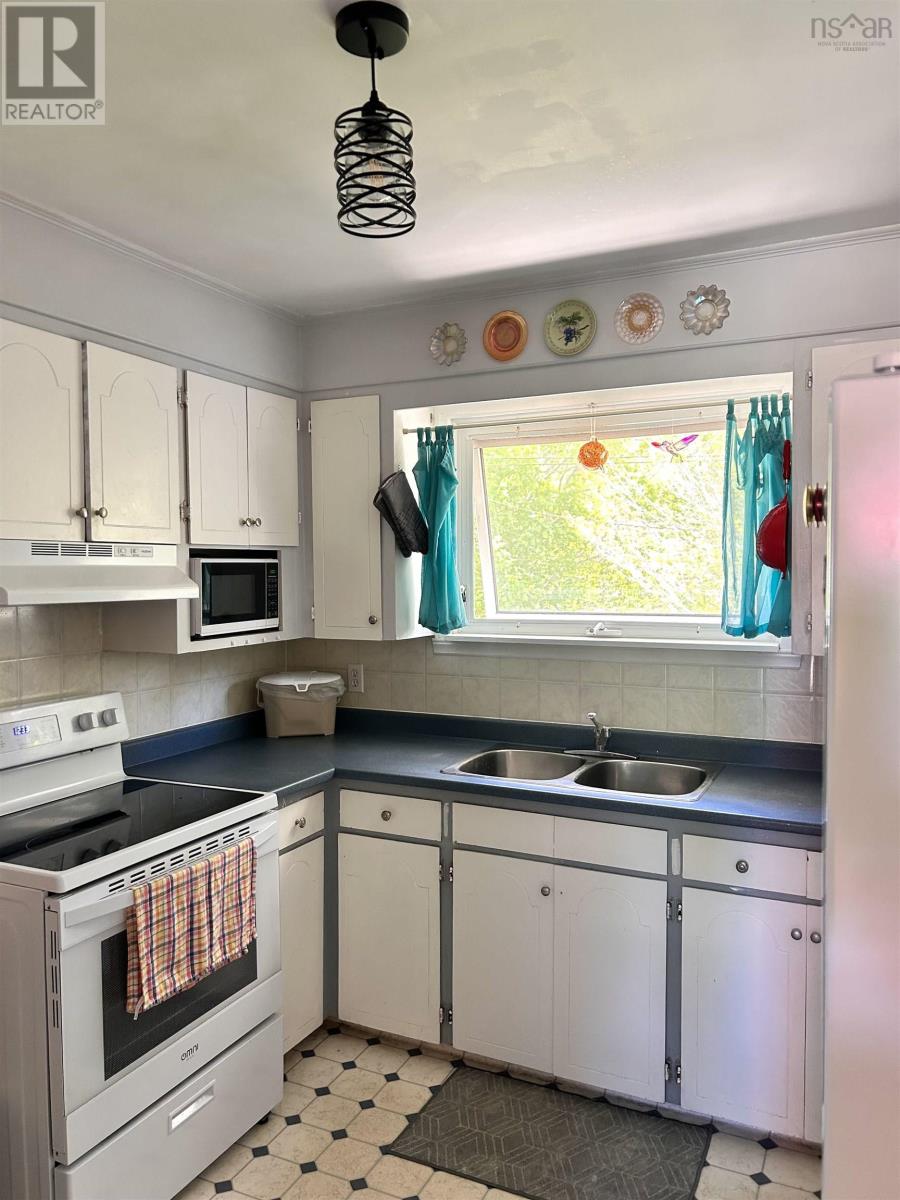 18 Oak Crescent - 15