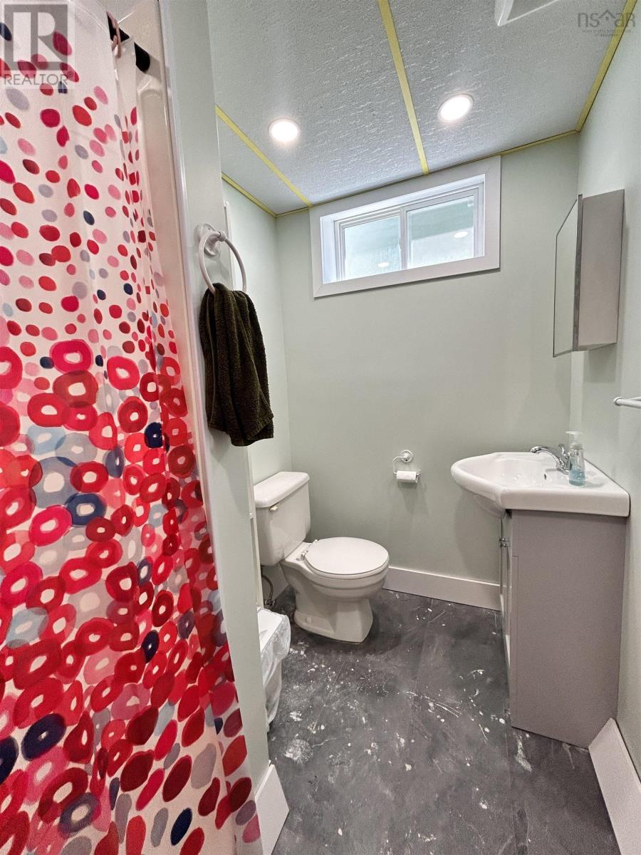 18 Oak Crescent - 30