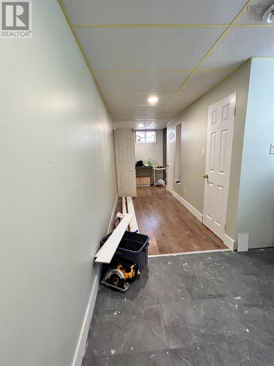 18 Oak Crescent - 32