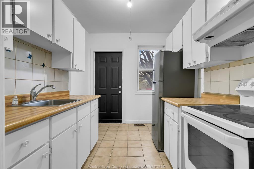 1448 WYANDOTTE STREET West - 11