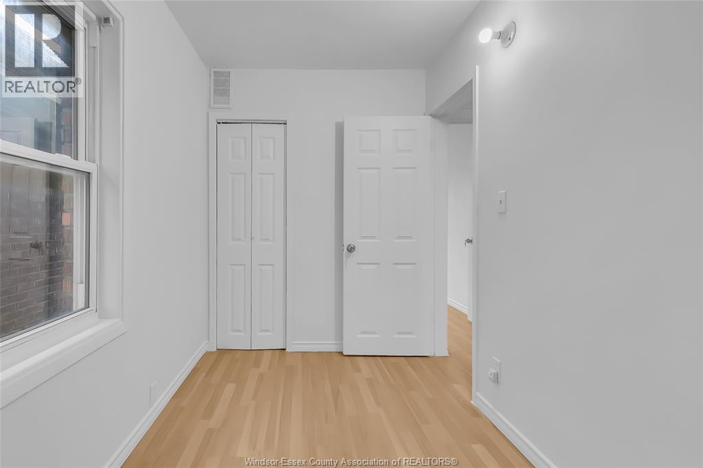 1448 WYANDOTTE STREET West - 14