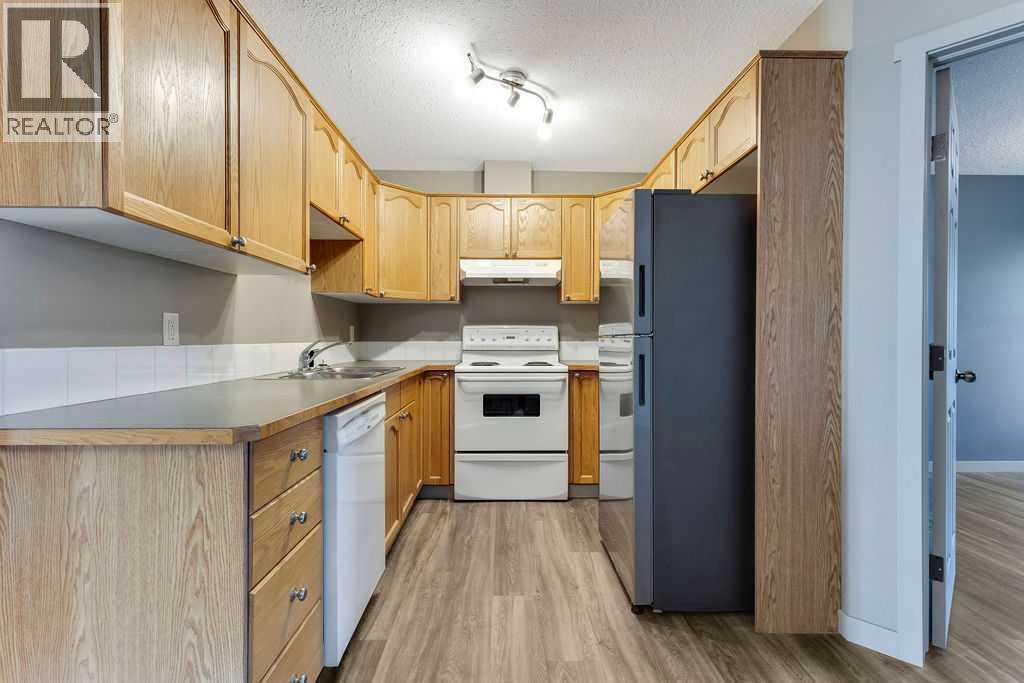 #423 103 Strathaven Drive - 10