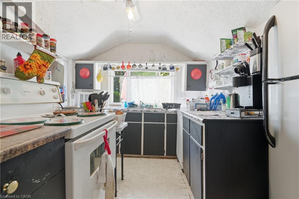 56 WELLAND Avenue - Image 3