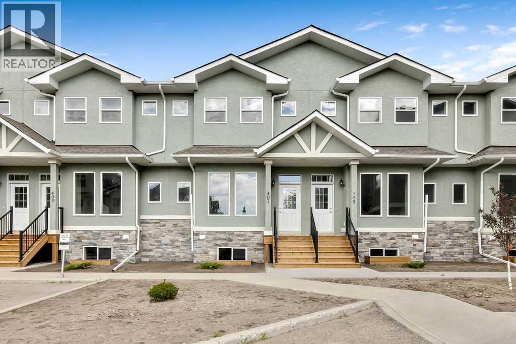 407 Strathcona Circle - 1