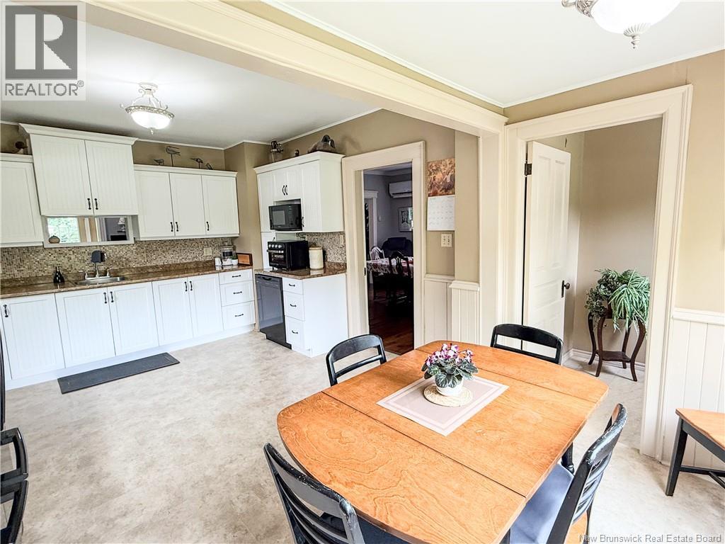 884 Main Street - 14