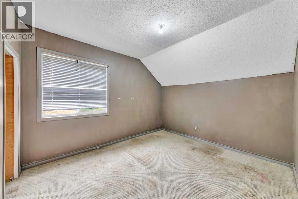 4825 45 Street - 9