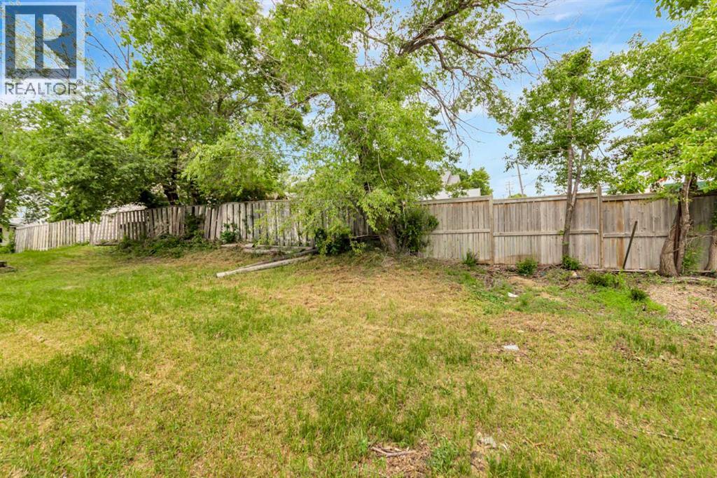 4825 45 Street - 21