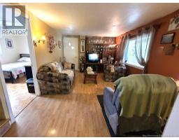 Bath (# pieces 1-6) - 460 Canada Road, Edmundston, NB E3V1W4 Photo 8