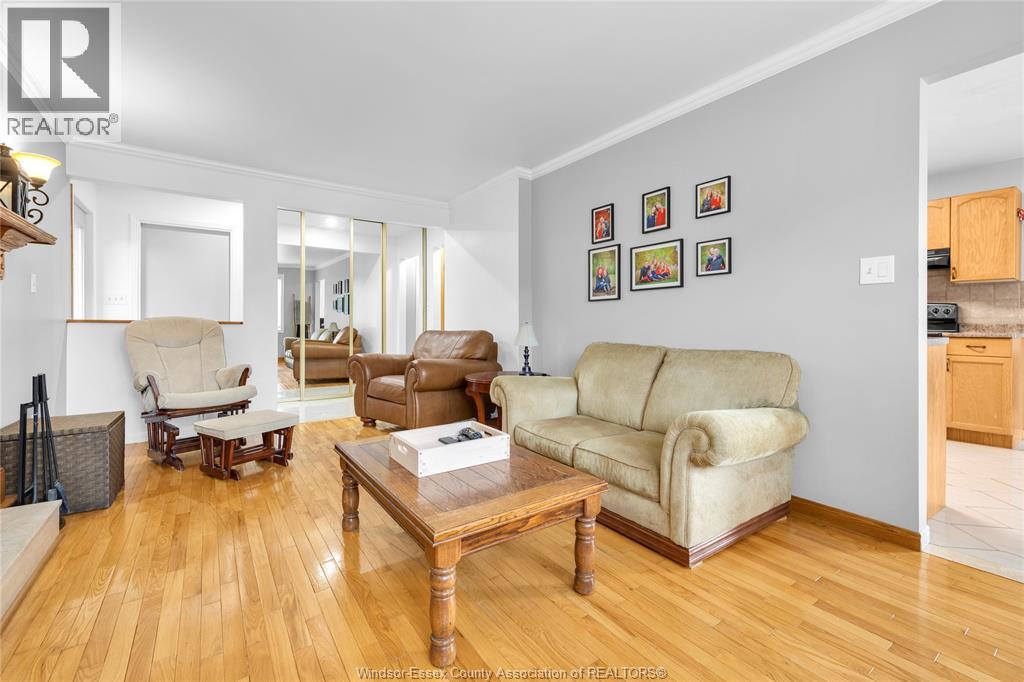 555 MICHAEL DRIVE - 12