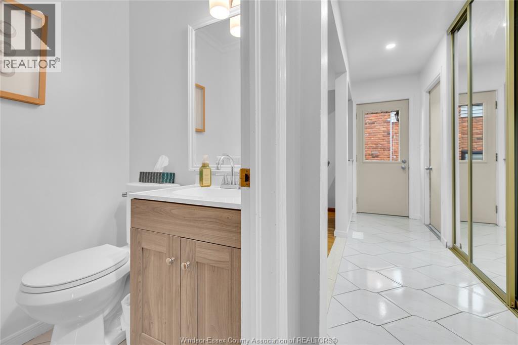 555 MICHAEL DRIVE - 14