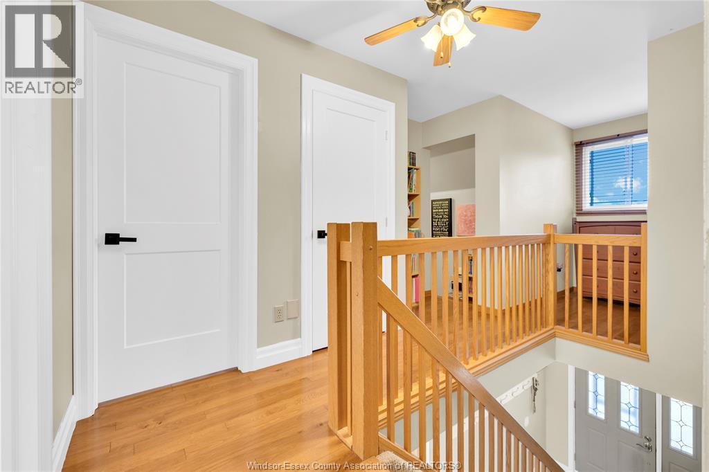 555 MICHAEL DRIVE - 15