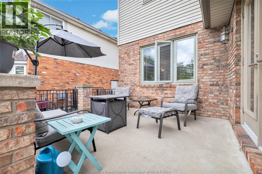 555 MICHAEL DRIVE - 31