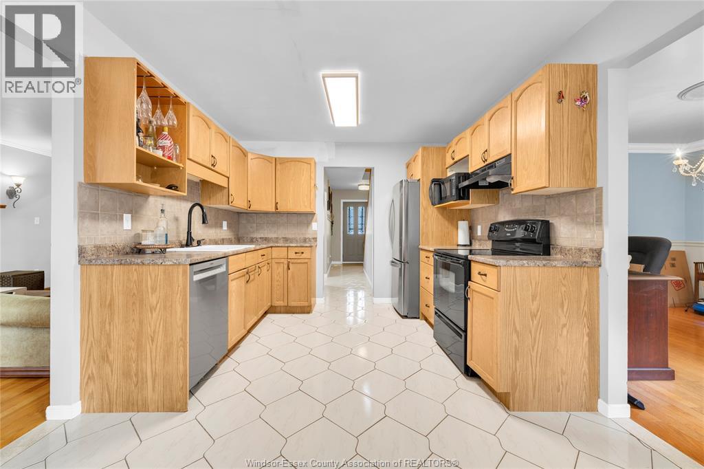 555 MICHAEL DRIVE - 7