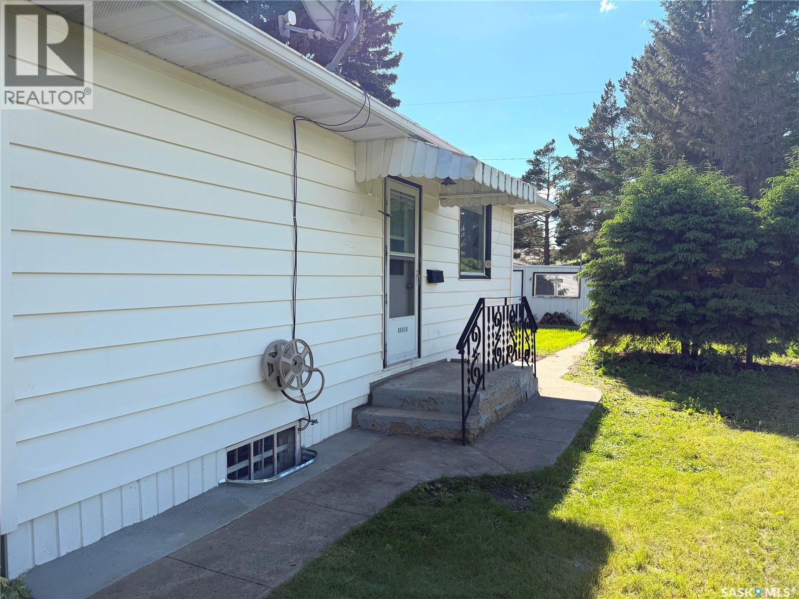 206 Watson STREET - 3