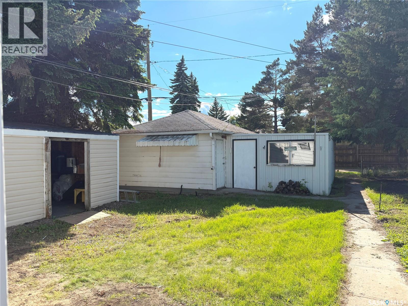 206 Watson STREET - 4