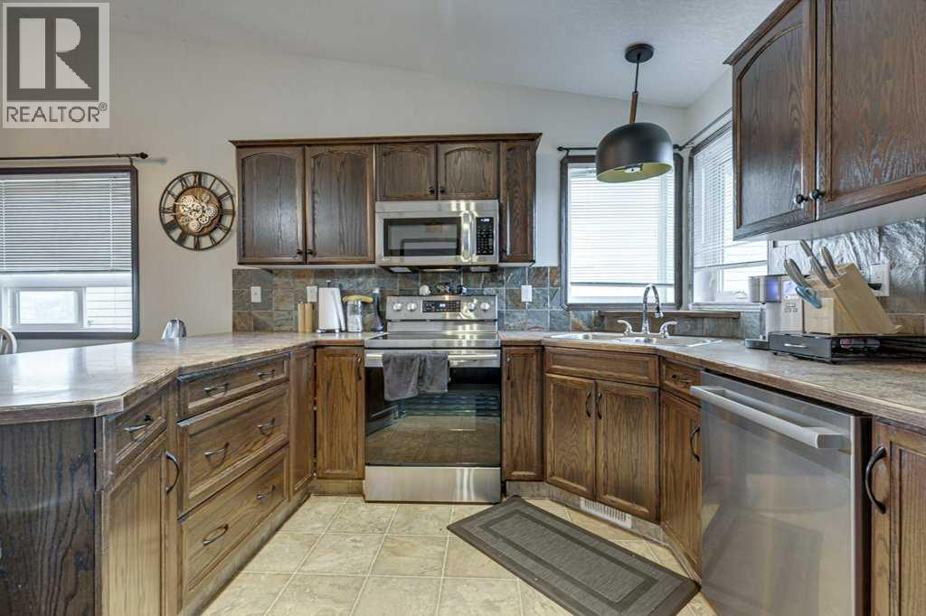 99 Iverson Close, Red Deer