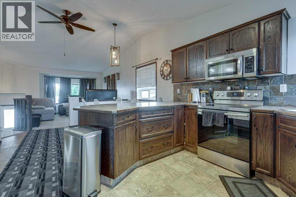 99 Iverson Close, Red Deer