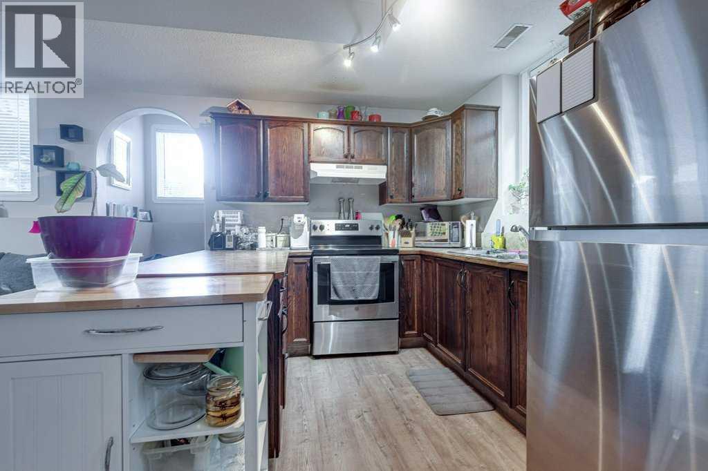 99 Iverson Close, Red Deer