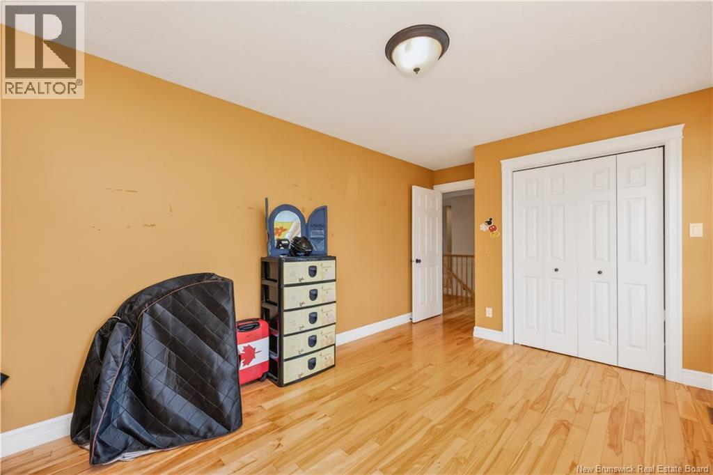 24 Edison - 24