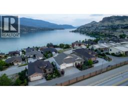 5pc Bathroom - 7345 Pointe Sage Drive, Coldstream, BC V1B4A5 Photo 6