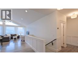 4pc Ensuite bath - 7345 Pointe Sage Drive, Coldstream, BC V1B4A5 Photo 9