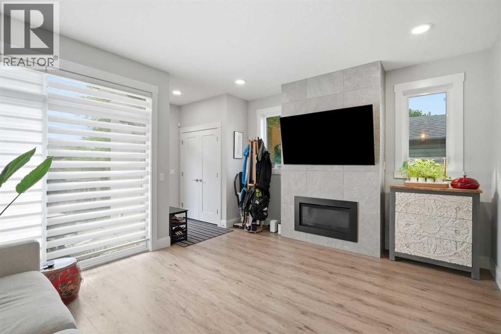 425 23 Avenue NE — photo 7