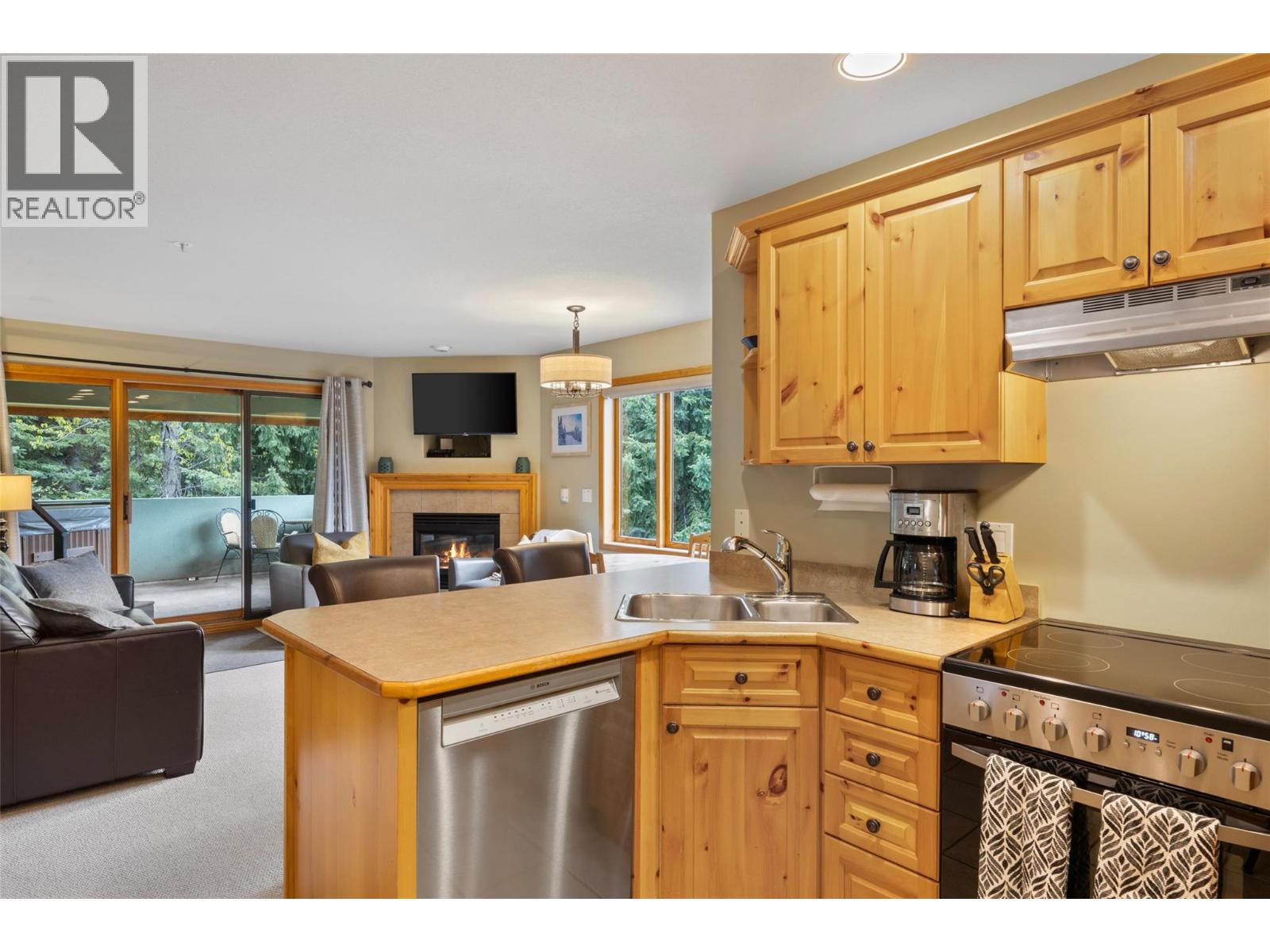 #38 3320 Village Place - 3