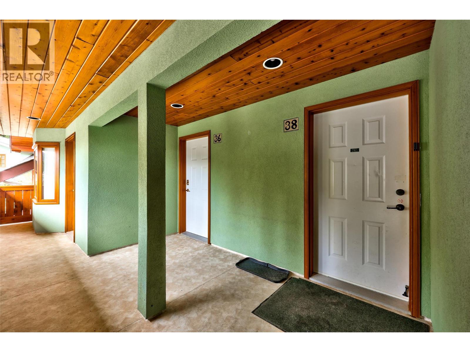 #38 3320 Village Place - 2