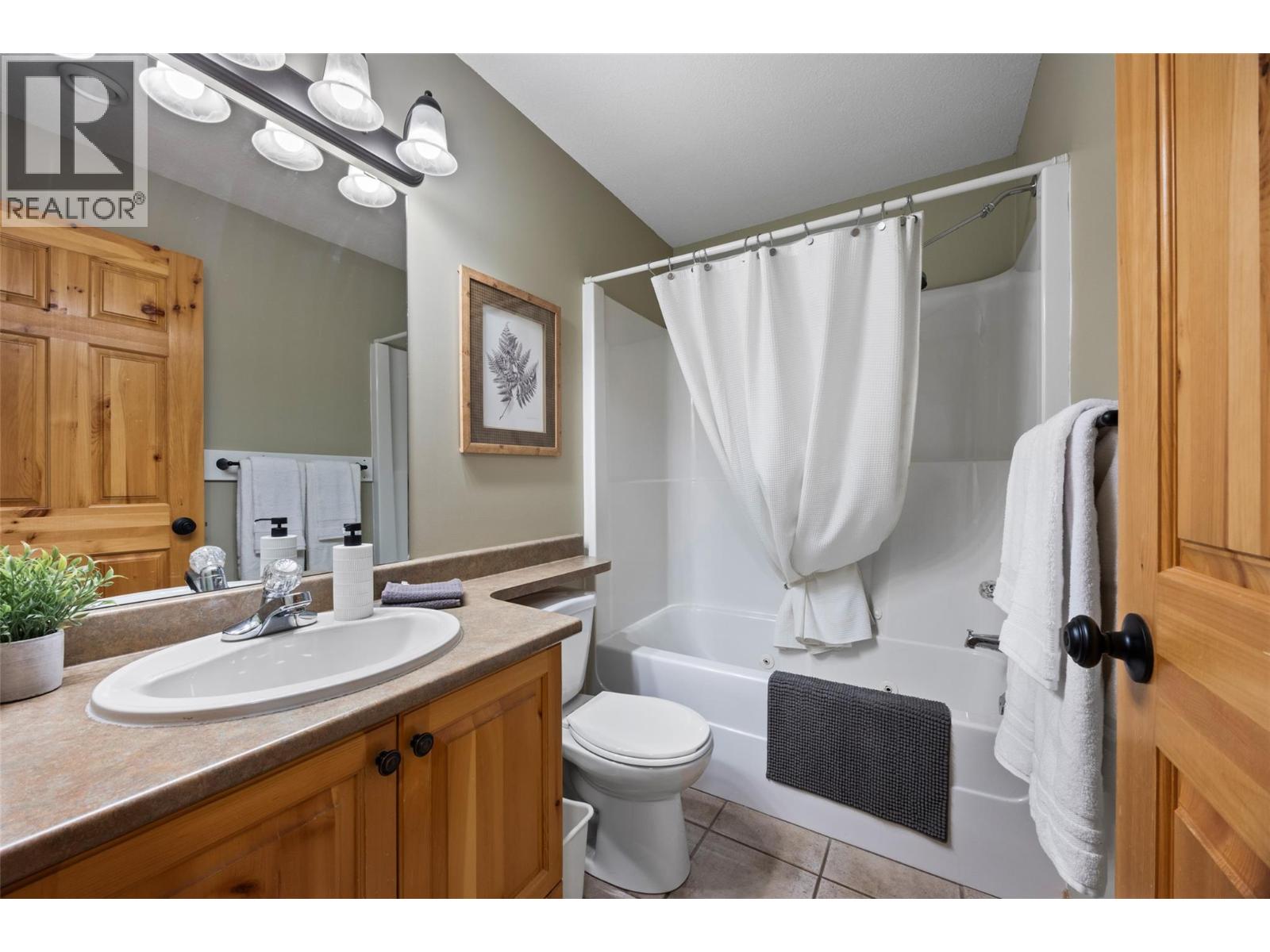 #38 3320 Village Place - 10