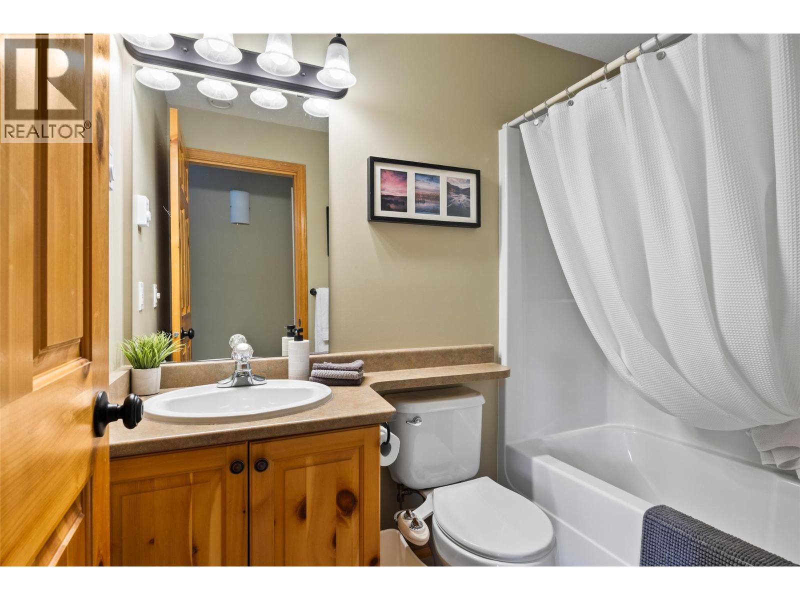 #38 3320 Village Place - 13