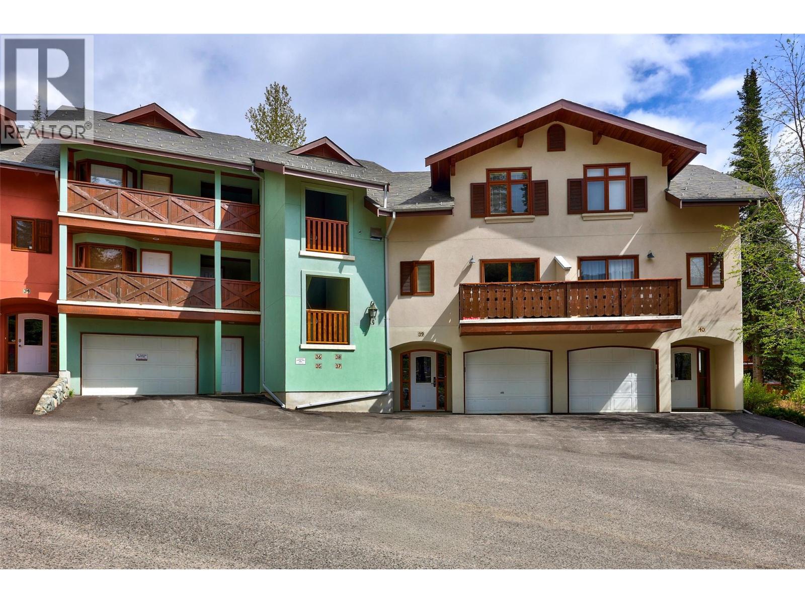 #38 3320 Village Place - 1