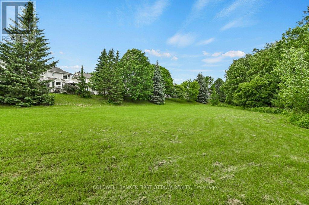 2 Bed, 3 Bath House for Sale in Ottawa – 131 HEARST WAY, Ottawa – MLS# X13474312 - Image 33