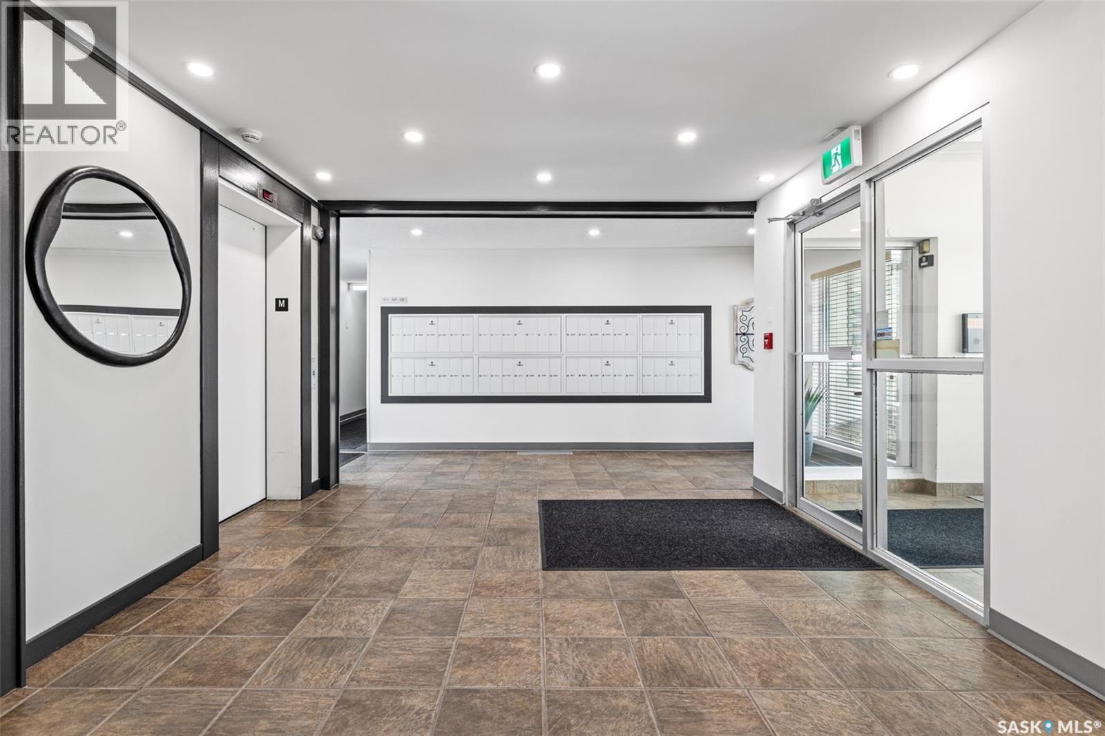 329 960 Assiniboine AVENUE — photo 25
