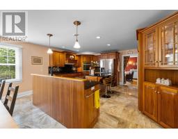 Den - 100 & 100a Brighton Road, Charlottetown, PE C1A1V1 Photo 6