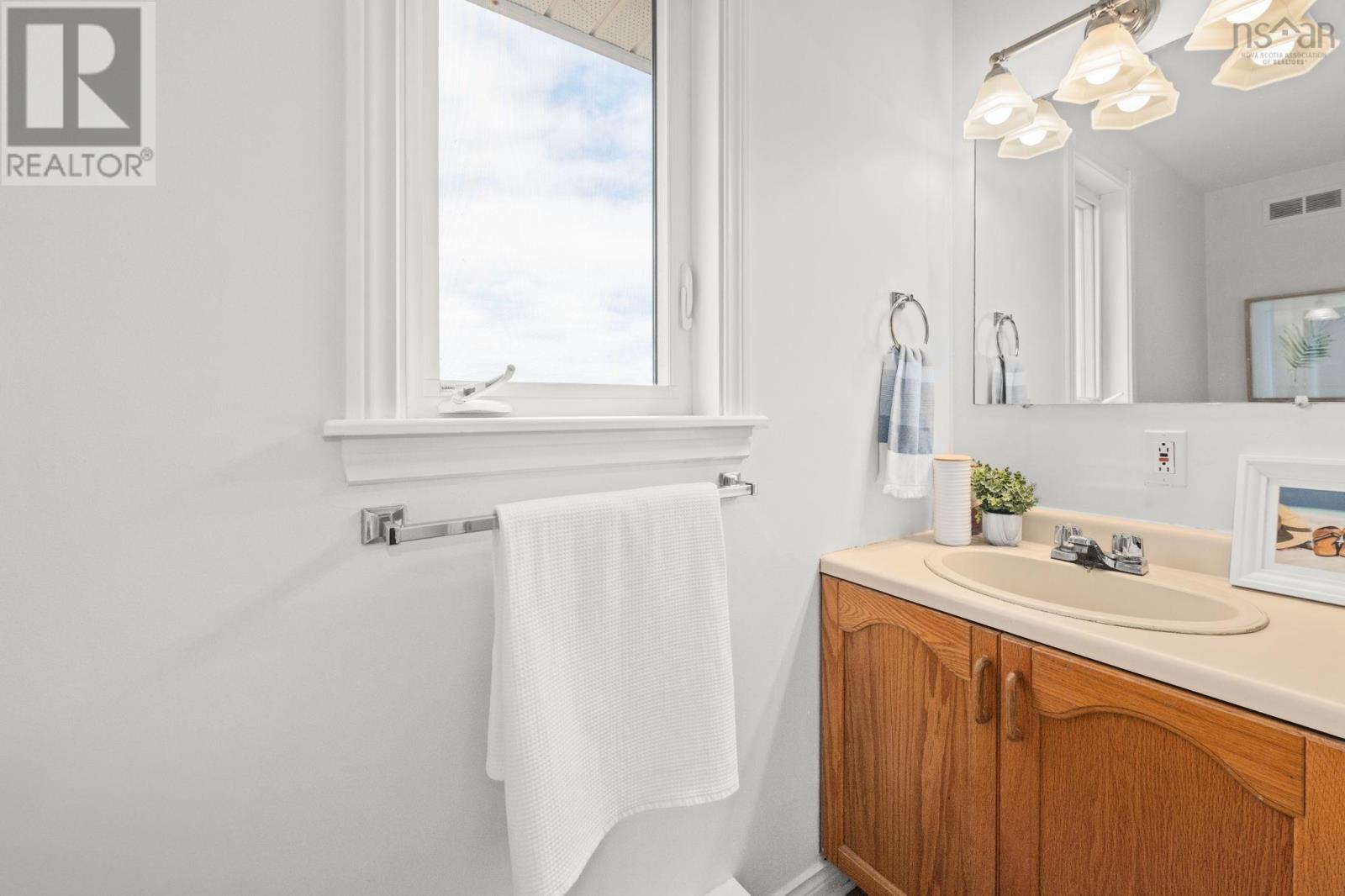 789 Canard Street - 21