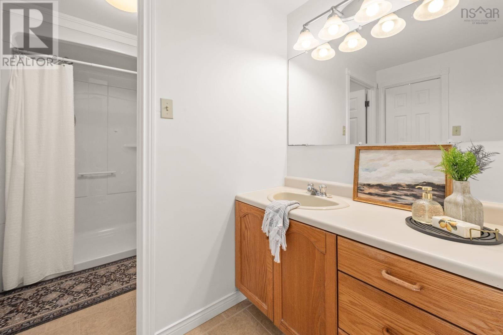 789 Canard Street - 29