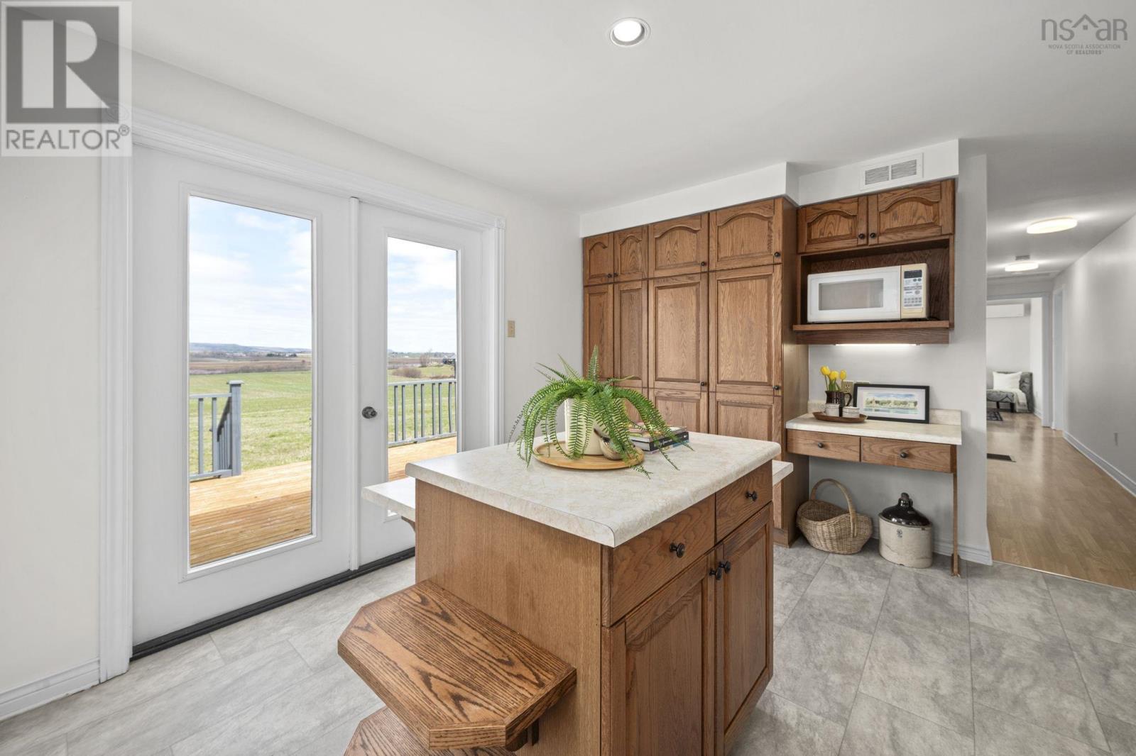 789 Canard Street - 19