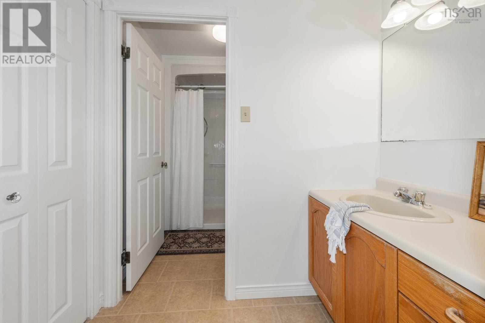 789 Canard Street - 30
