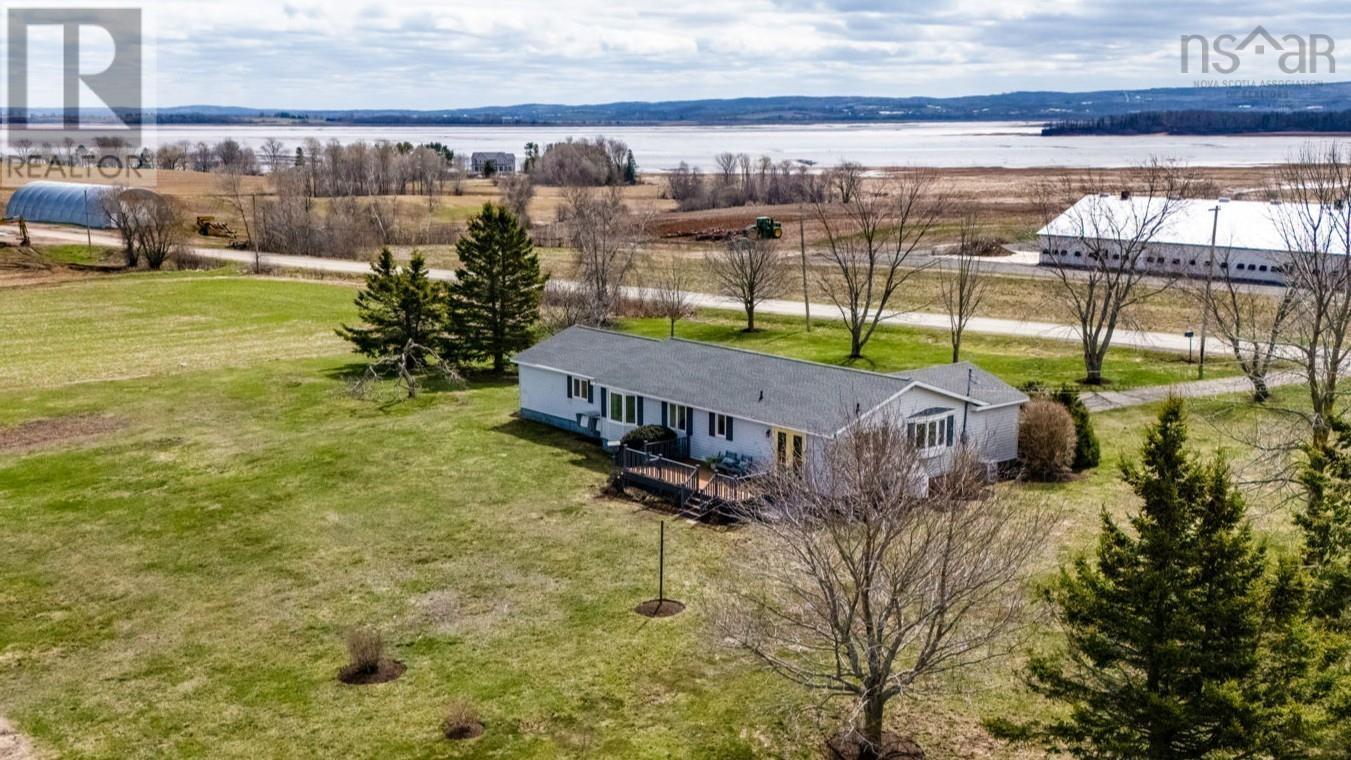 789 Canard Street - 48