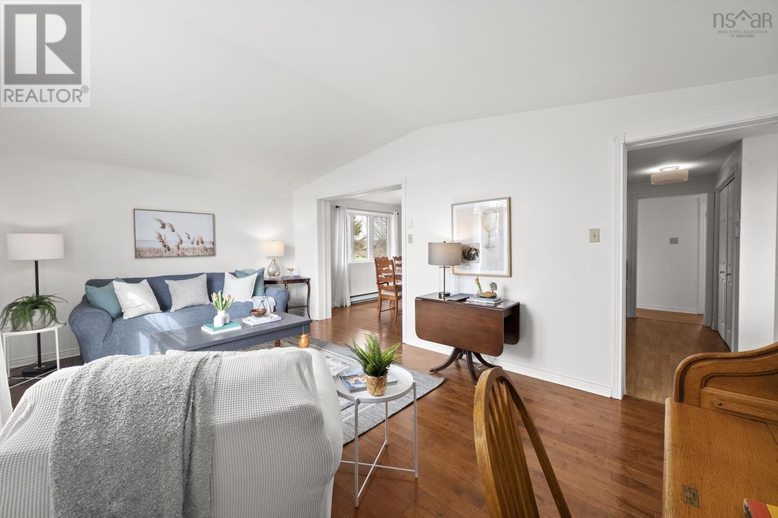 789 Canard Street - 8