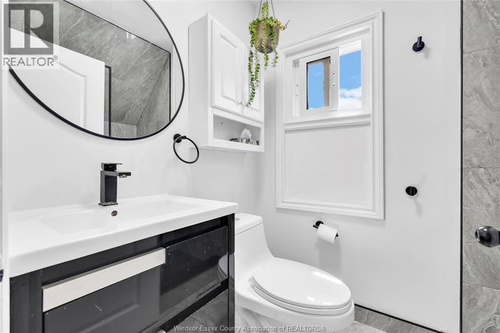 521 WINDERMERE - 21