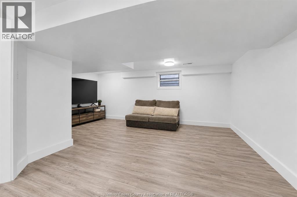 521 WINDERMERE - 25