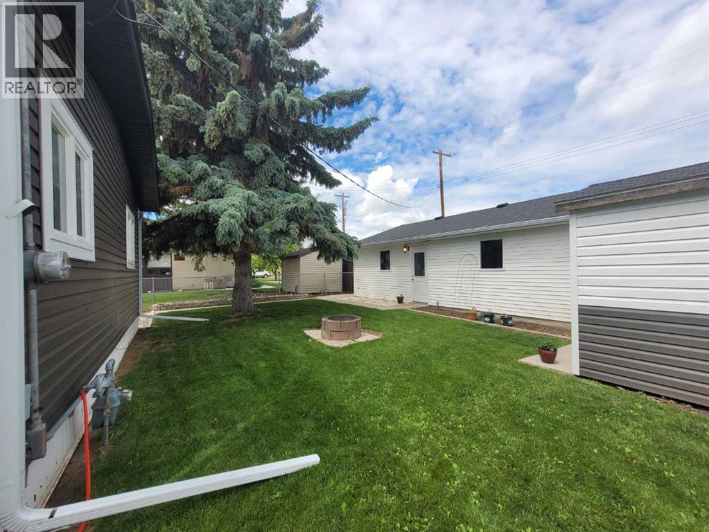 616 3rd Avenue N - 16