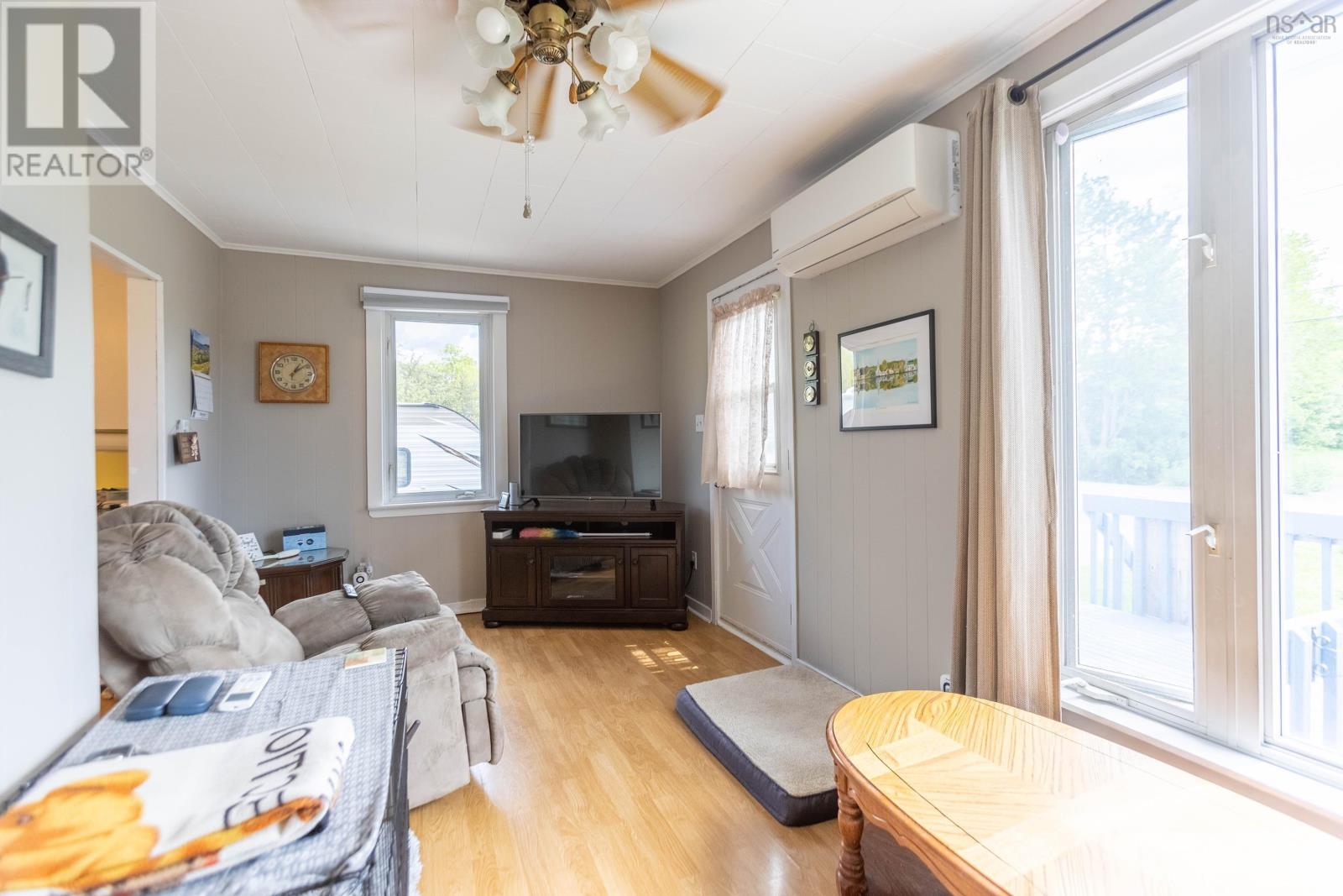 2367 Athol Road - 17