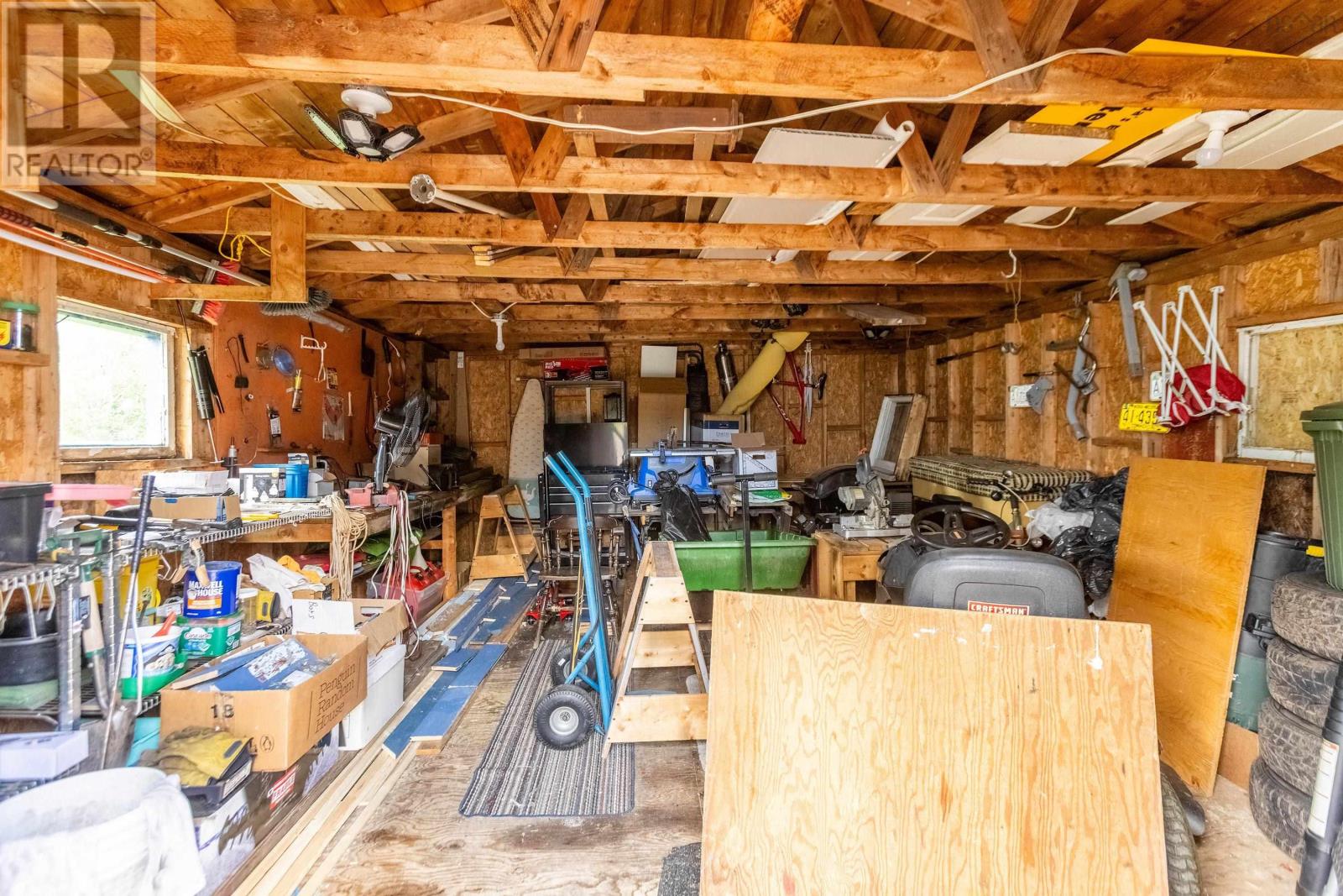 2367 Athol Road - 39