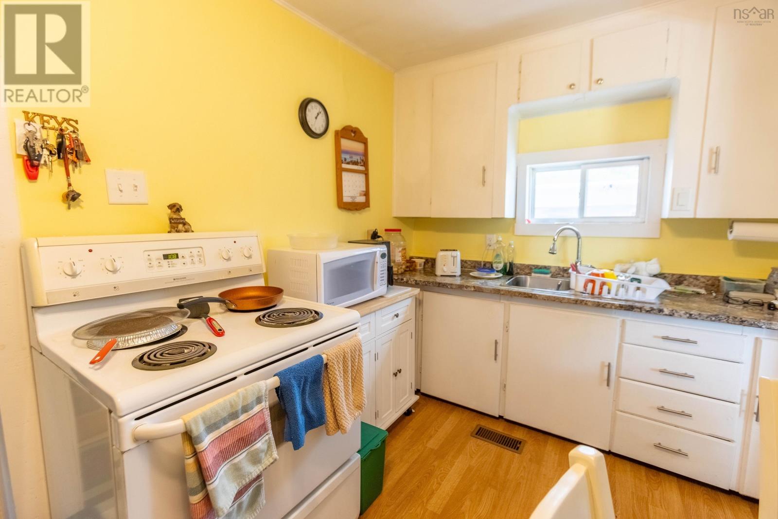 2367 Athol Road - 15